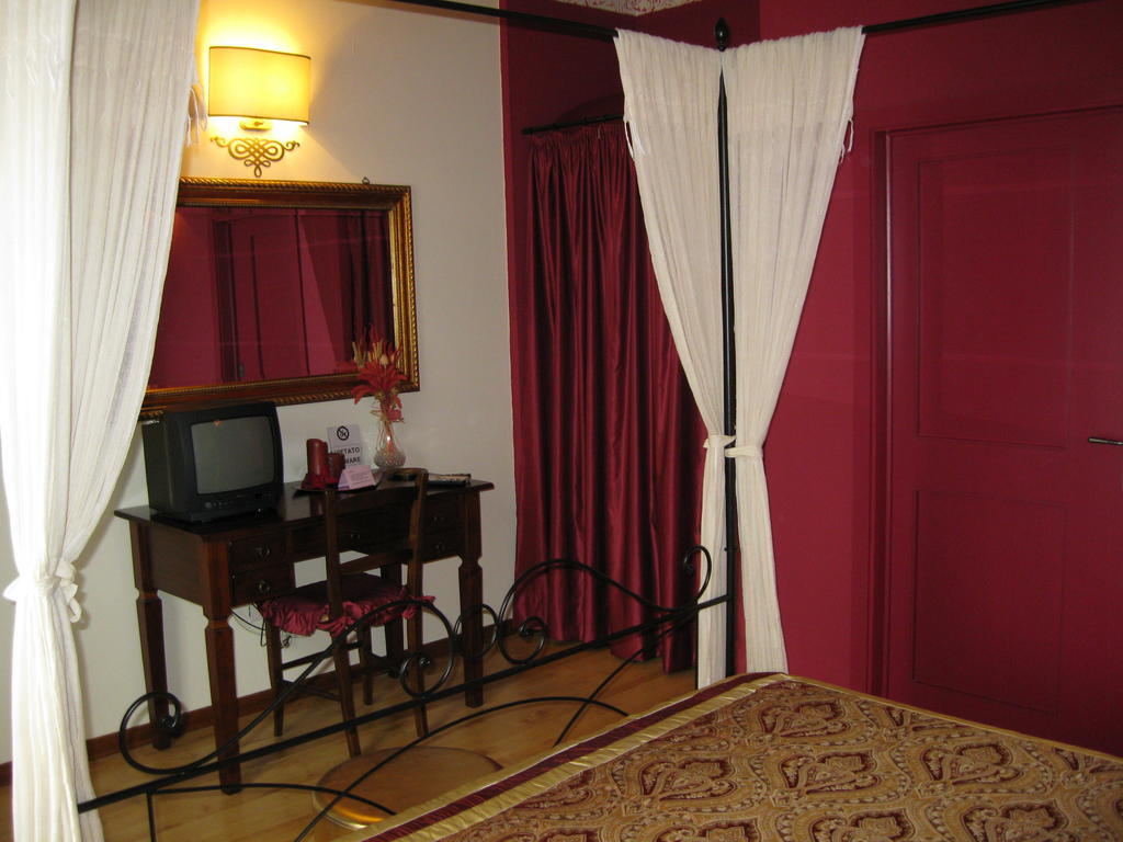 Giannetti Bed & Breakfast Poggio alle Mura 部屋 写真
